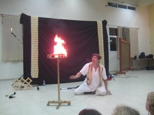 הצגה לחנוכה אגדת להטוטים תיאטרון מופאש