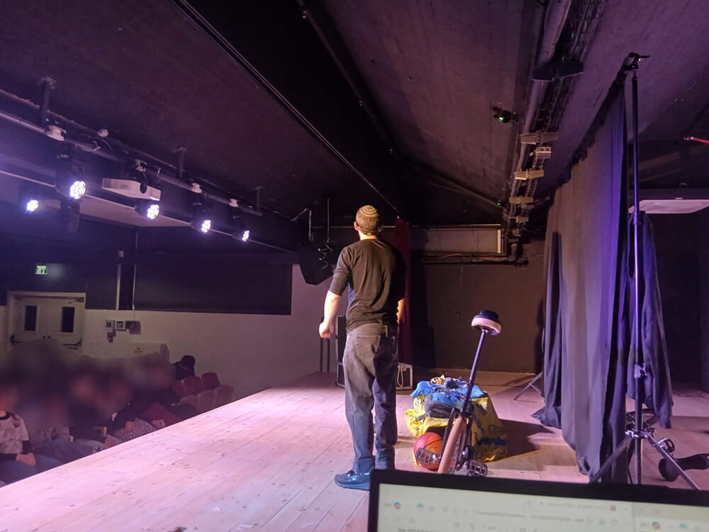 הצגת הורים ונוער - ההצגה מבחן בגרות תיאטרון מופאש